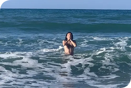 fbn-naturisme-naakt-zwemmen-in-zee